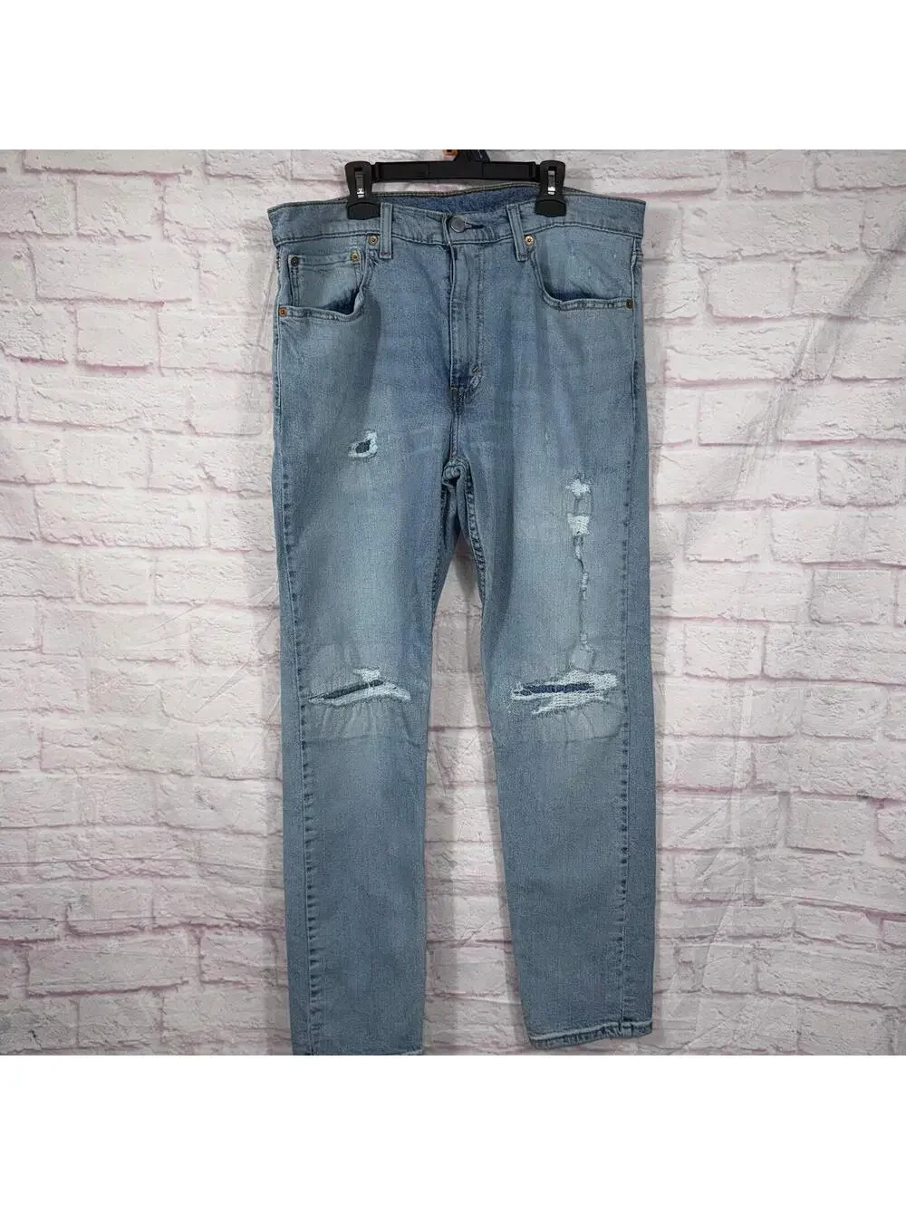 Levi's 512 Slim Tapered Distressed Jeans Size 36x32 - Picture 1 of 11